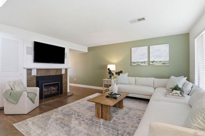 Property Photo:  19167 Robinson Road H  CA 95476 