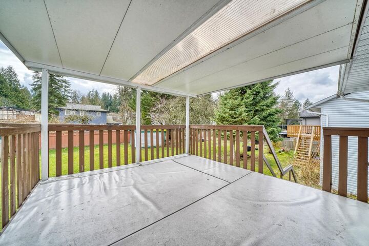 Property Photo: 11866 98 Avenue BC V3V 2J4