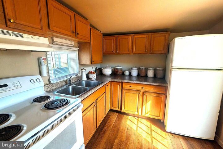 Property Photo: 15 E 4th Street DE 19973