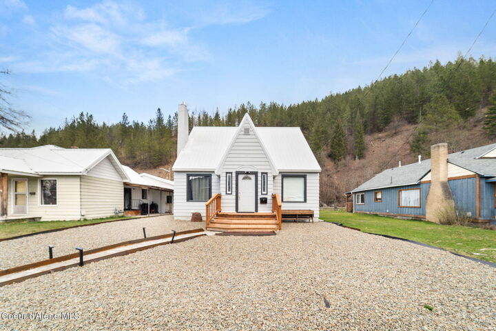 Property Photo:  4 E Mission Ave  ID 83837 