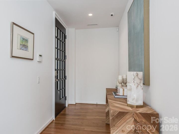Property Photo:  1333 Queens Road D1  NC 28207 