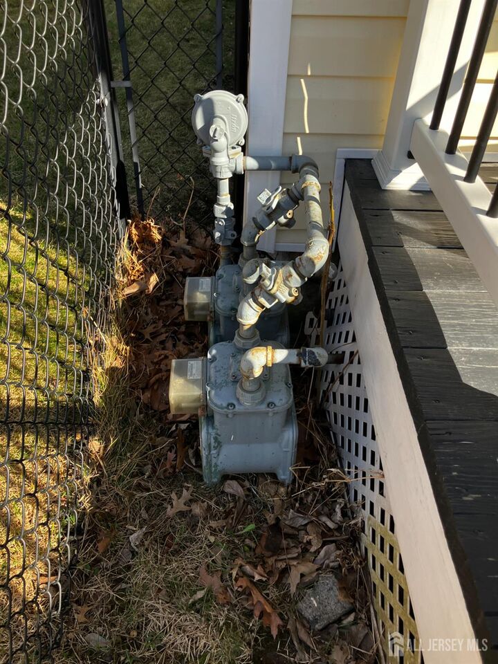 Property Photo:  712 Mary Street  NJ 08861 