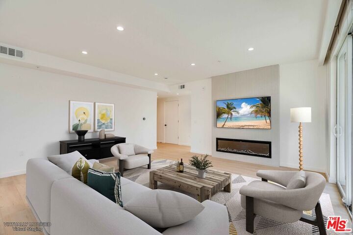 Property Photo:  1414 S Beverly Dr  CA 90035 