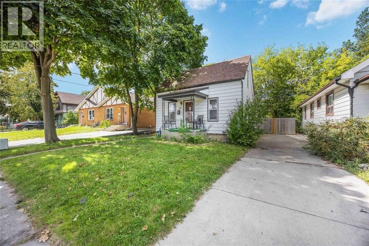 Photo de la propriété:  171 Napier Street  ON N7T 6E5 