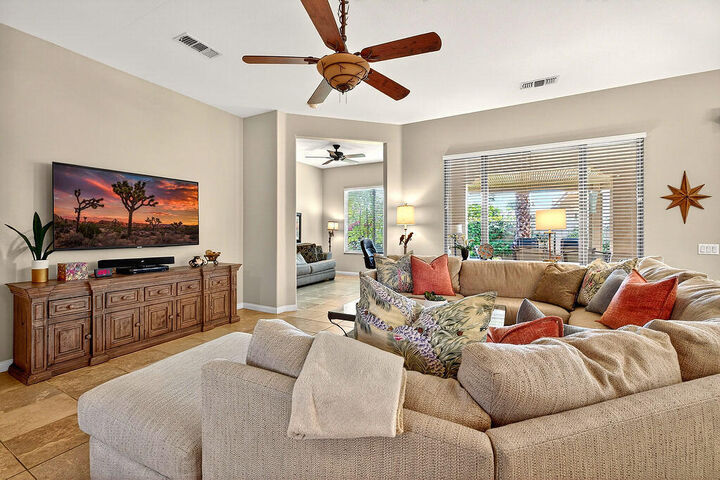 Property Photo:  40856 Calle Desierto  CA 92203 