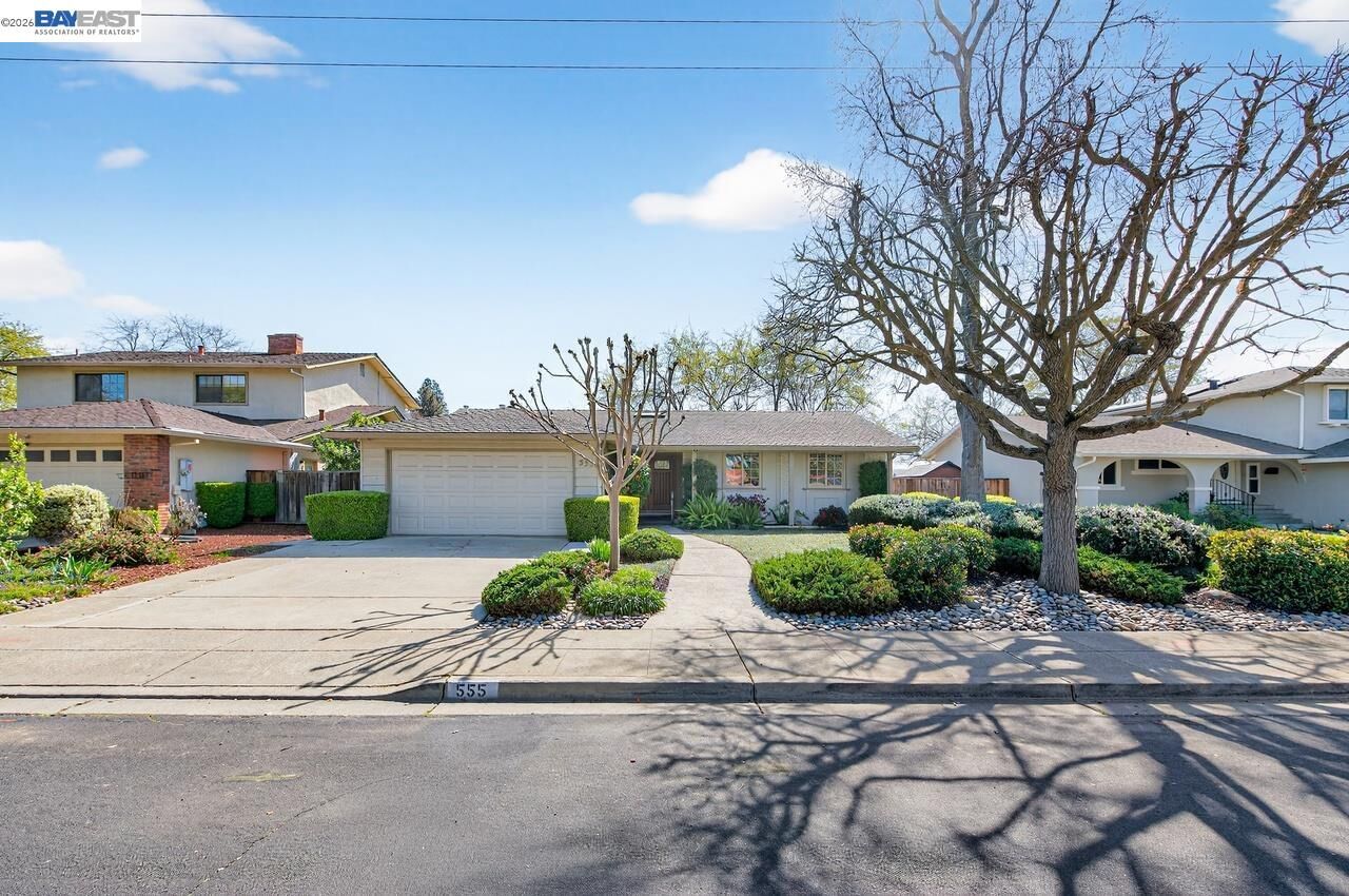 Property Photo: 555 Ontario Dr CA 94550