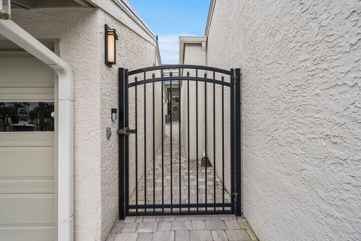 Property Photo:  425 Bay Shore Drive Unit 11  FL 32407 