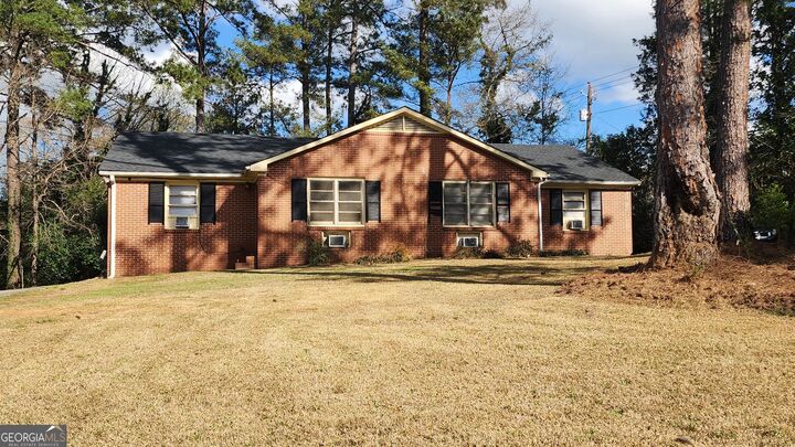 Property Photo:  427 General Winship Drive S  GA 31204 
