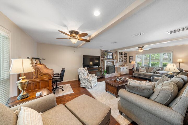 Property Photo: 6727 Sutter Park Lane TX 77066
