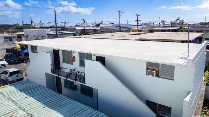 Property Photo:  910 Kopke Street  HI 96819 