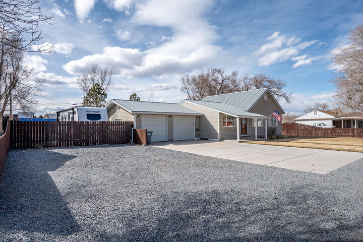 Property Photo:  251 N 300 West St  UT 84751 