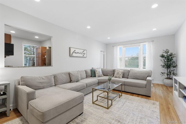 Property Photo:  101 Old Mamaroneck Road 1C5  NY 10605 