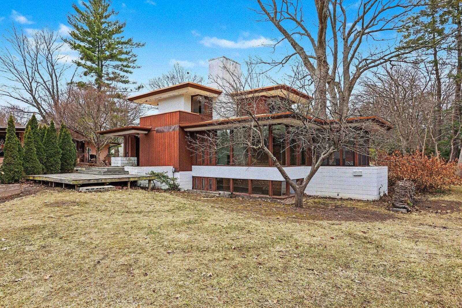 Property Photo:  717 Crescent  MI 48640 