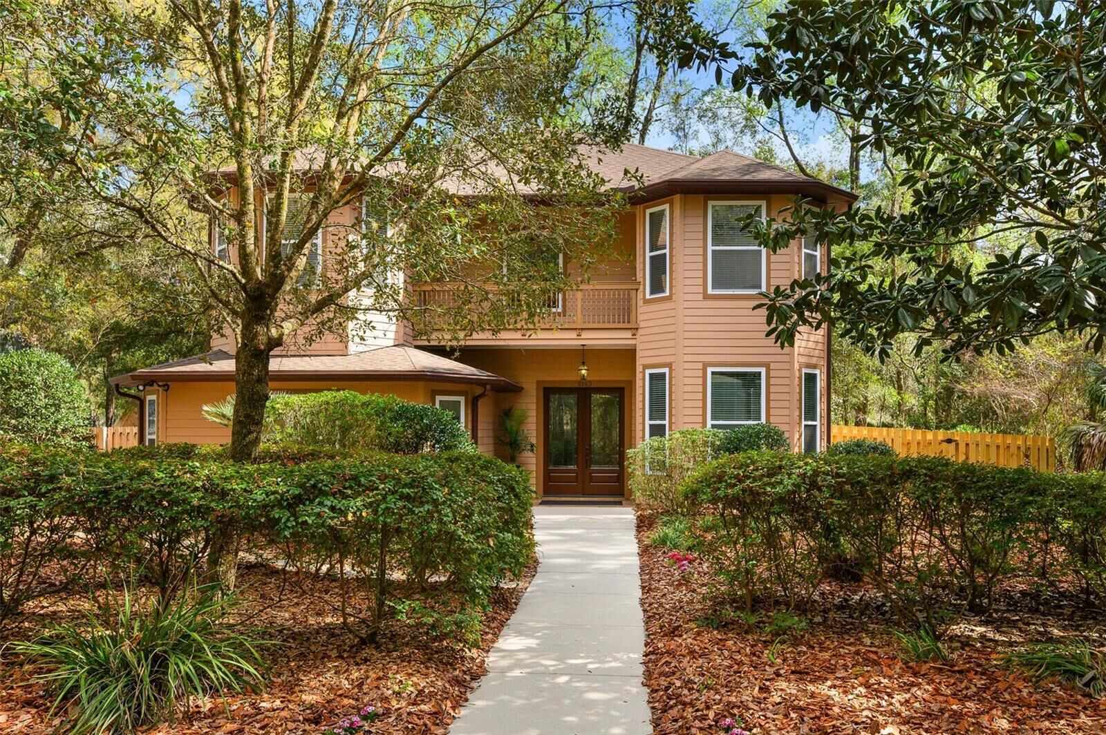 Property Photo: 2163 SW 37th Court FL 32608