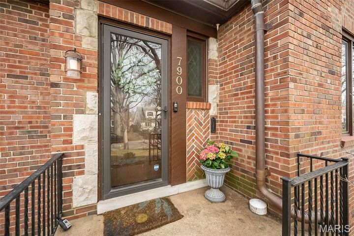 Property Photo:  7900 Cornell Avenue  MO 63130 