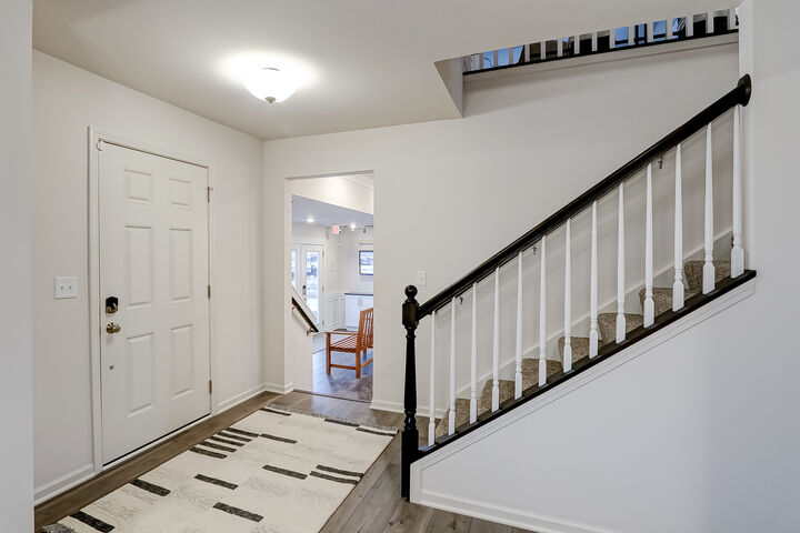 Property Photo:  138 Piper Glen Avenue  IL 60543 