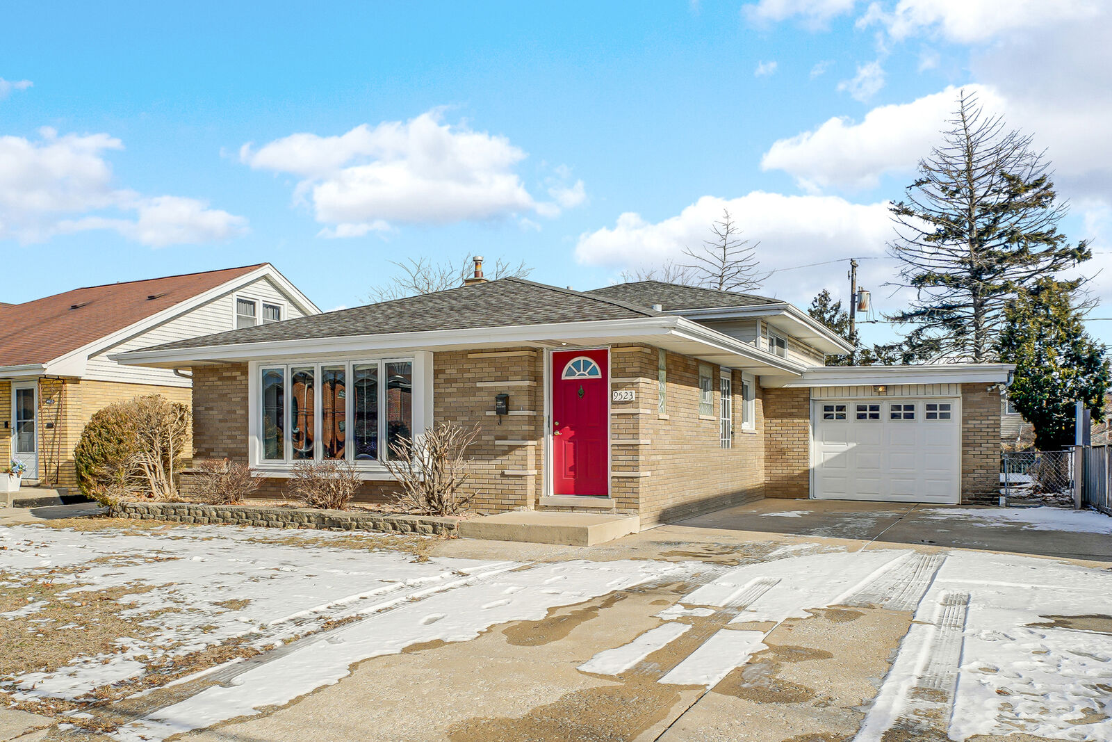 Property Photo: 9523 S Kostner Avenue IL 60453