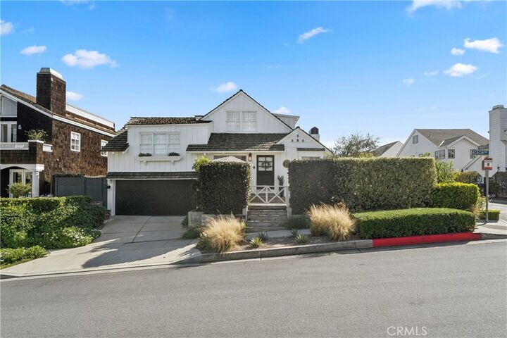 Property Photo:  420 Acacia  CA 92625 