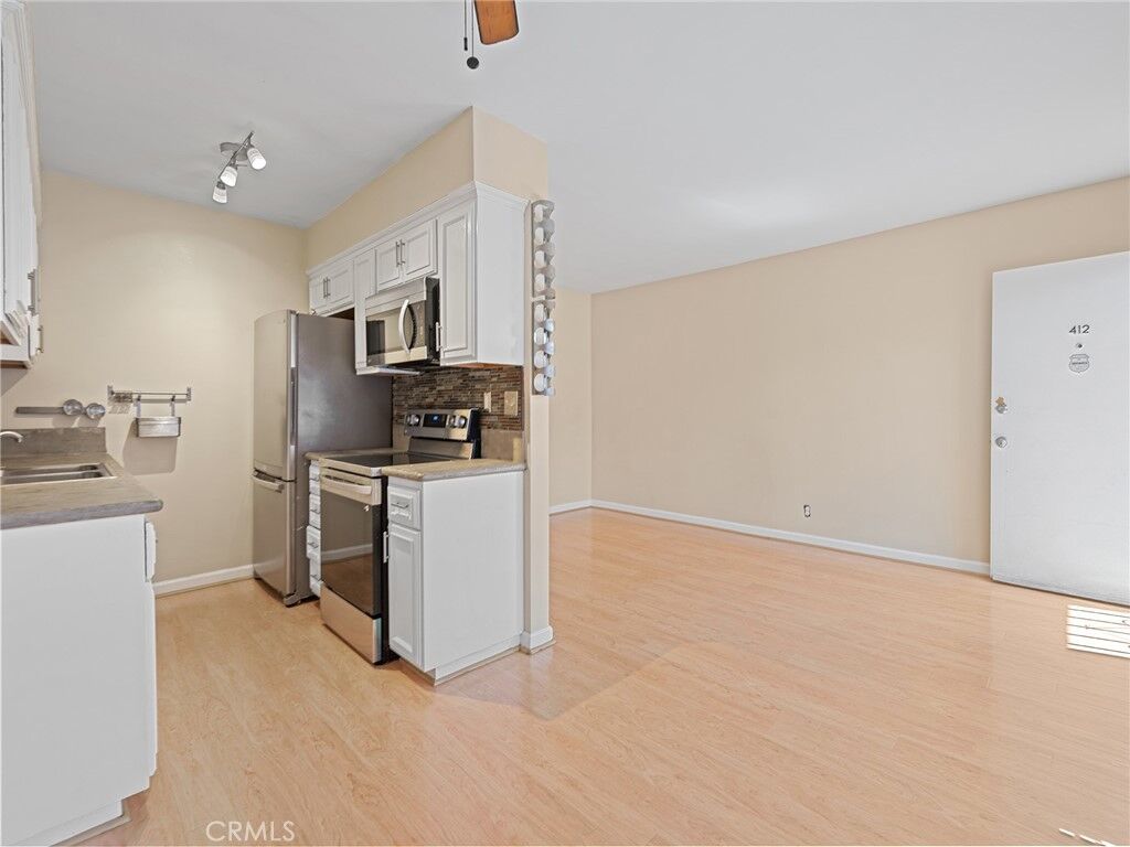 Property Photo:  335 Cedar Avenue 412  CA 90802 