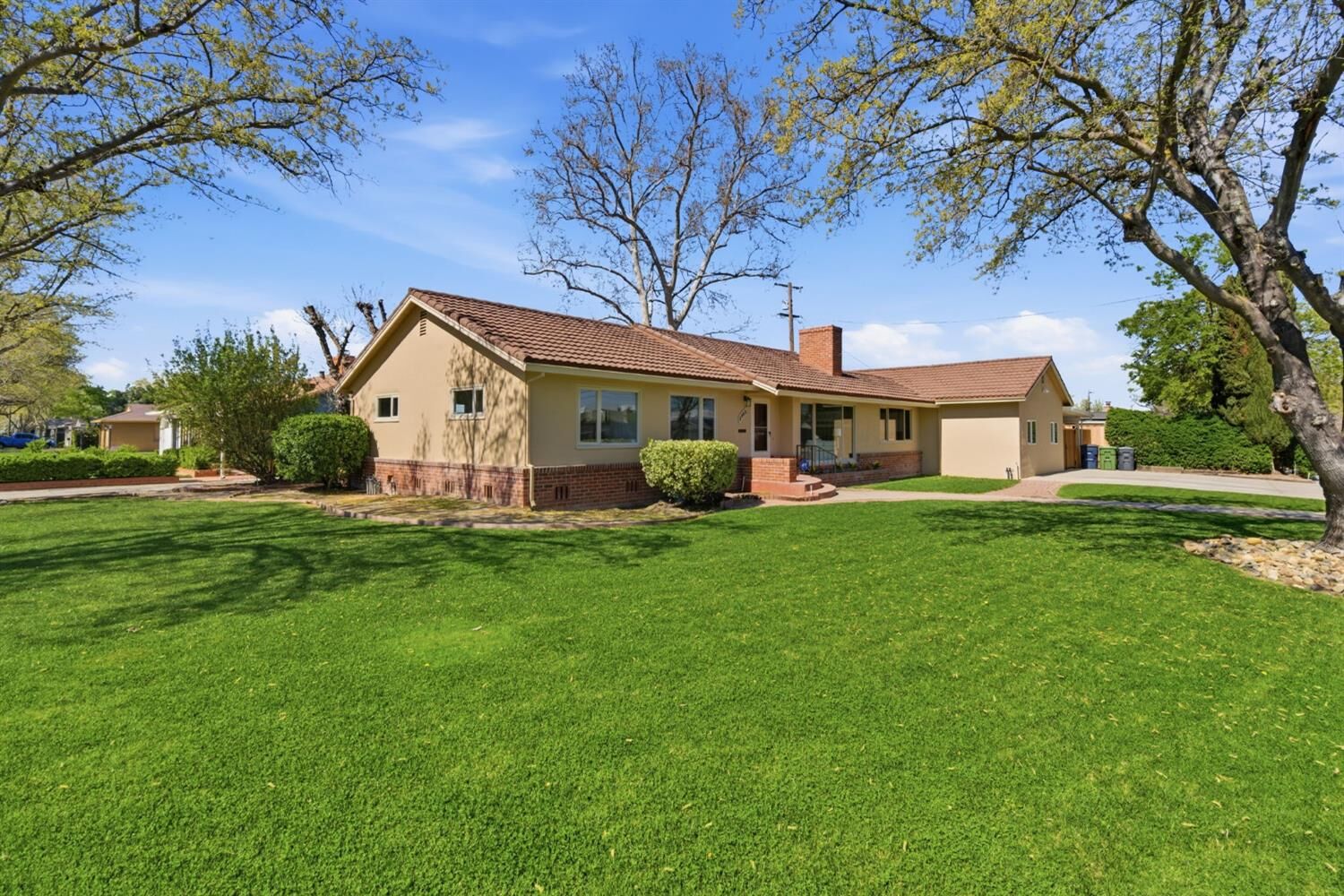Property Photo:  1465 Franklin Avenue  CA 95376 