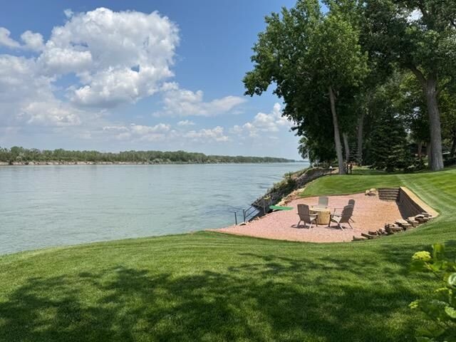 Property Photo:  57337 Blue Ribbon Ln  NE 68792 
