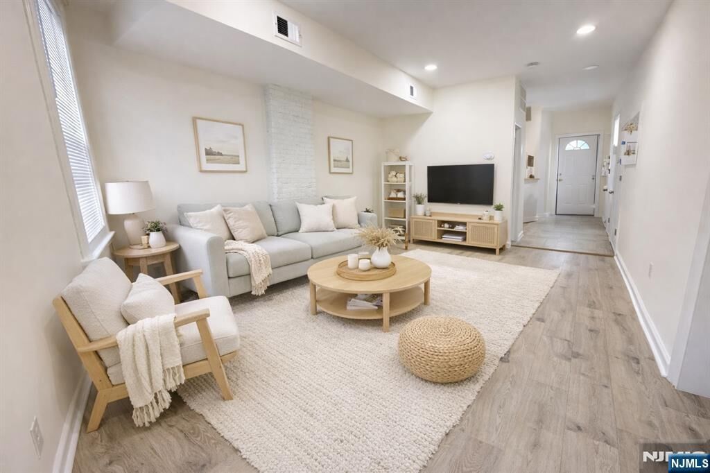 Property Photo:  88 Devon Street  NJ 07032 