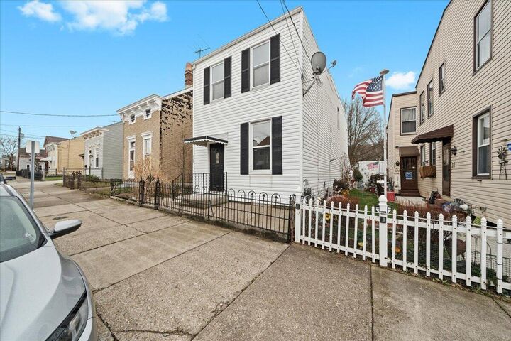 Property Photo:  318 Thornton Street  KY 41071 