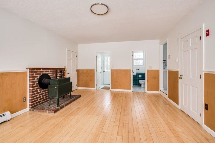 Property Photo:  4 Ffrost Drive  NH 03824 