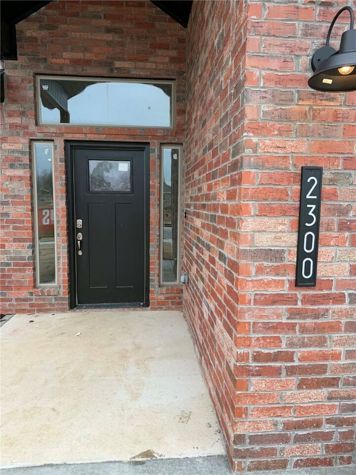 Property Photo:  2300 N Zane Street  AR 72761 