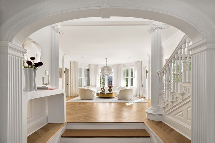 Property Photo: 15 Farlow Rd MA 02458