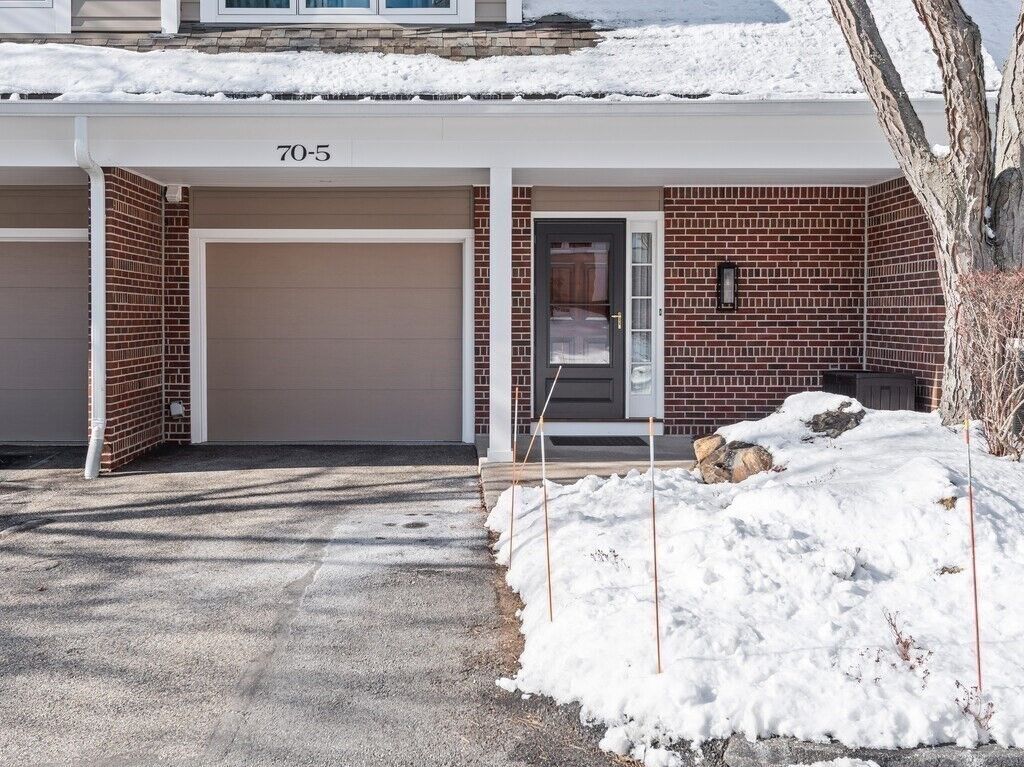 Property Photo:  70-5 S Quinsigamond Ave 5  MA 01545 