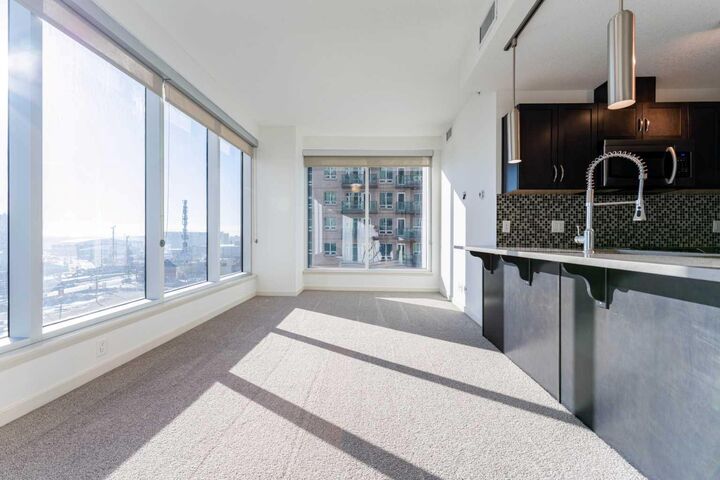 Property Photo: 1320 1 Street SE 602 AB T2G 0G8