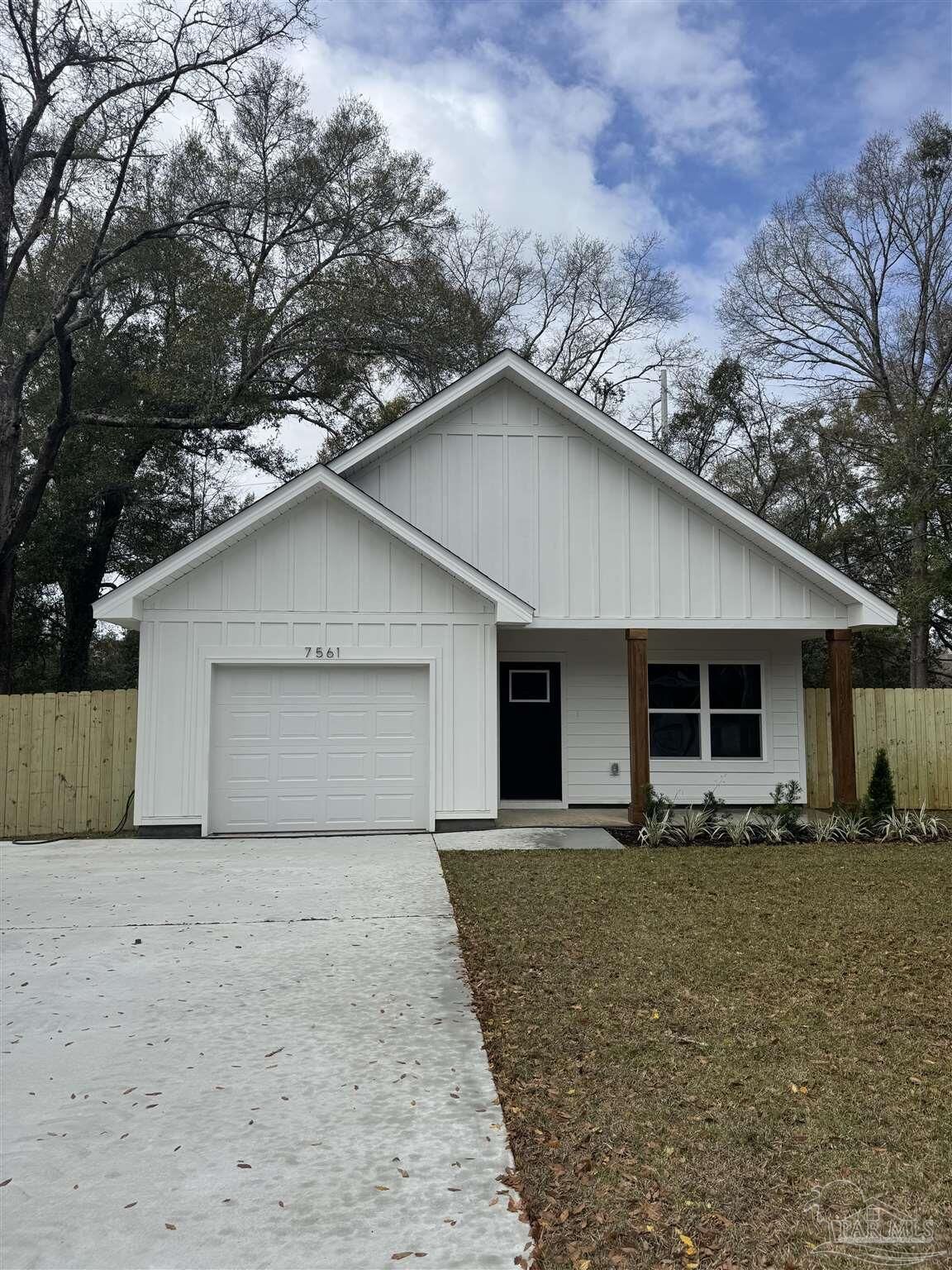 Property Photo:  7561 Weaver Dr  FL 32534 