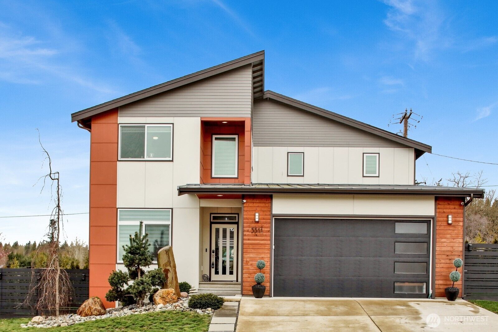 Property Photo:  5511  Presley Lane  WA 98248 