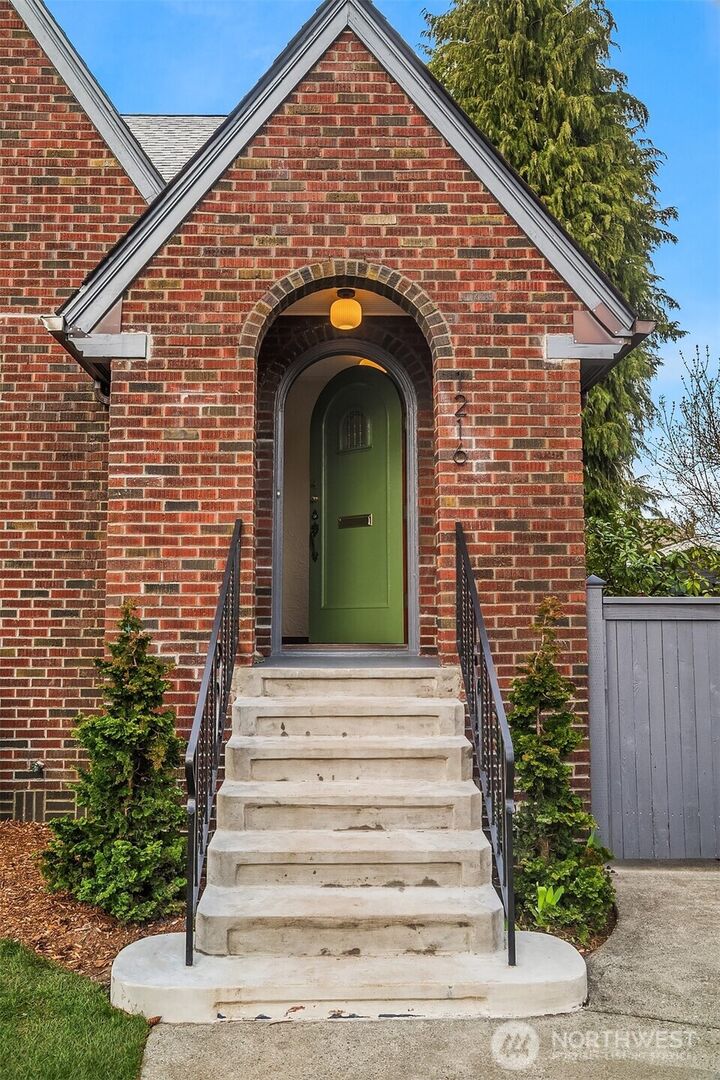 Property Photo:  1216 NE 77th Street  WA 98115 