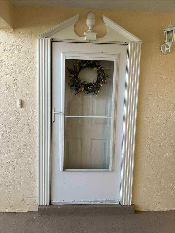 Property Photo: 319 N Grove Isle Circle 319 FL 32962