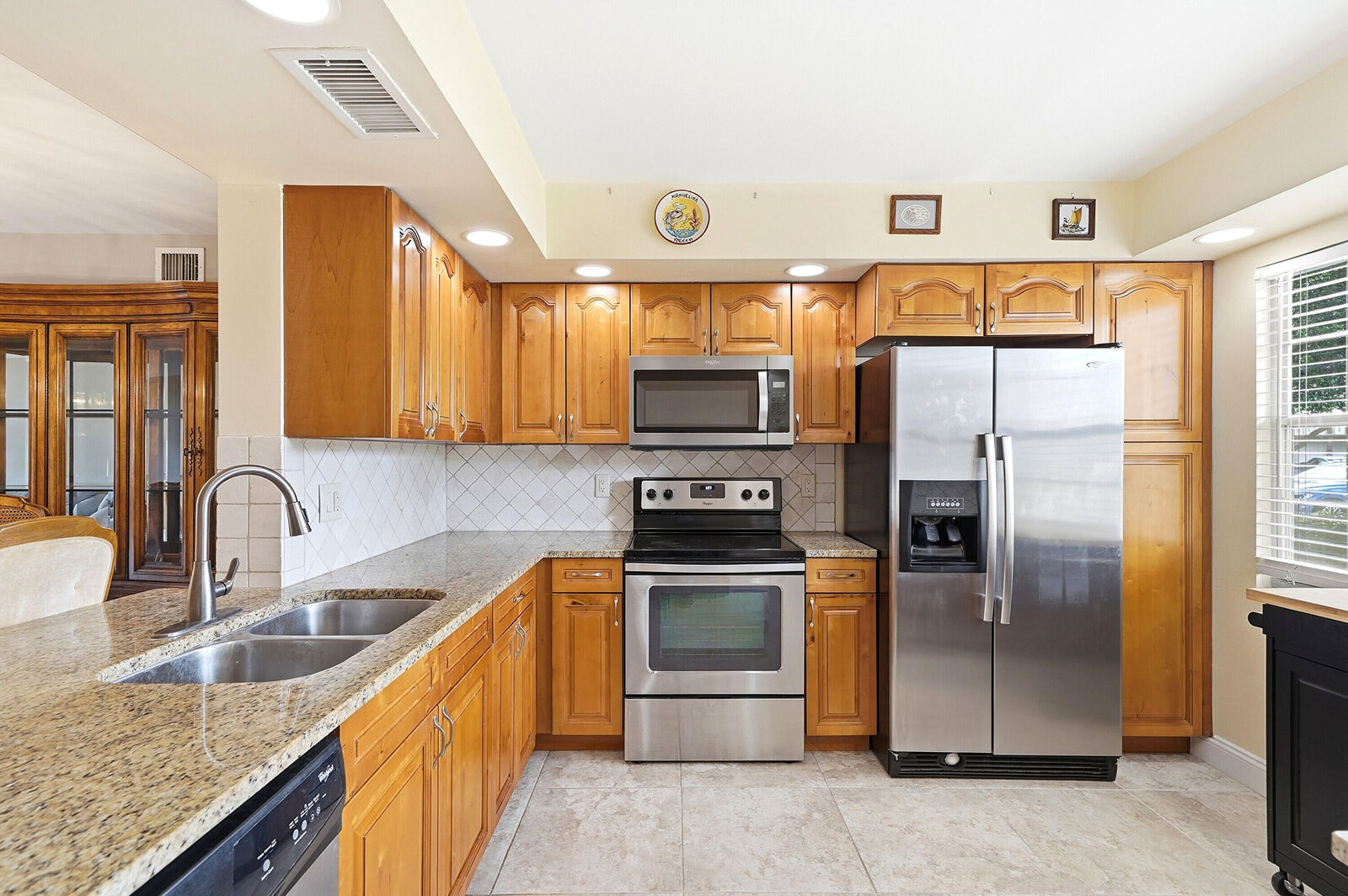 Property Photo:  3204 Portofino Point H1  FL 33066 