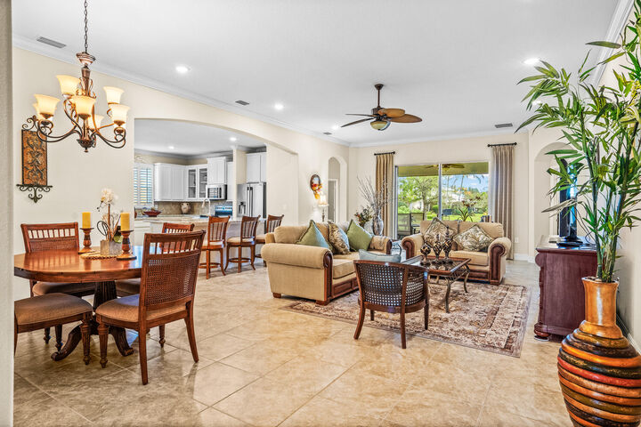 Property Photo:  6630 Martinique Way  FL 32967 