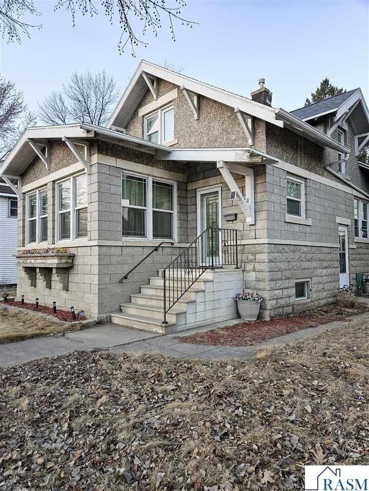 Property Photo:  812 Broadway St North  MN 56073 