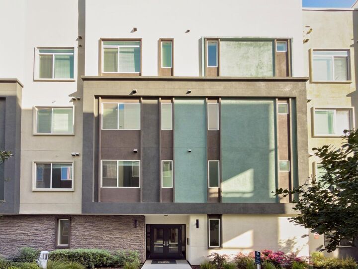 Property Photo:  3208 Mallard Court 201  CA 95117 