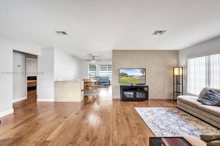 Property Photo:  4621 NE 2nd Ave  FL 33334 