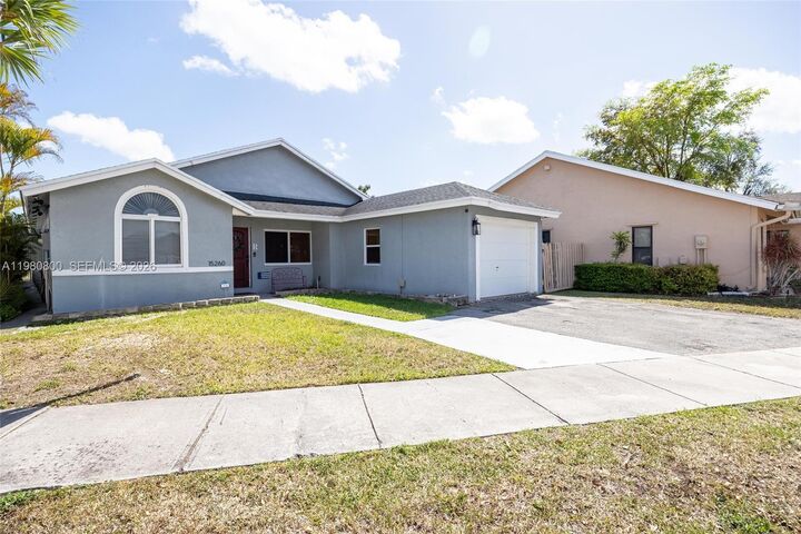 Property Photo:  15260 SW 57th St  FL 33193 
