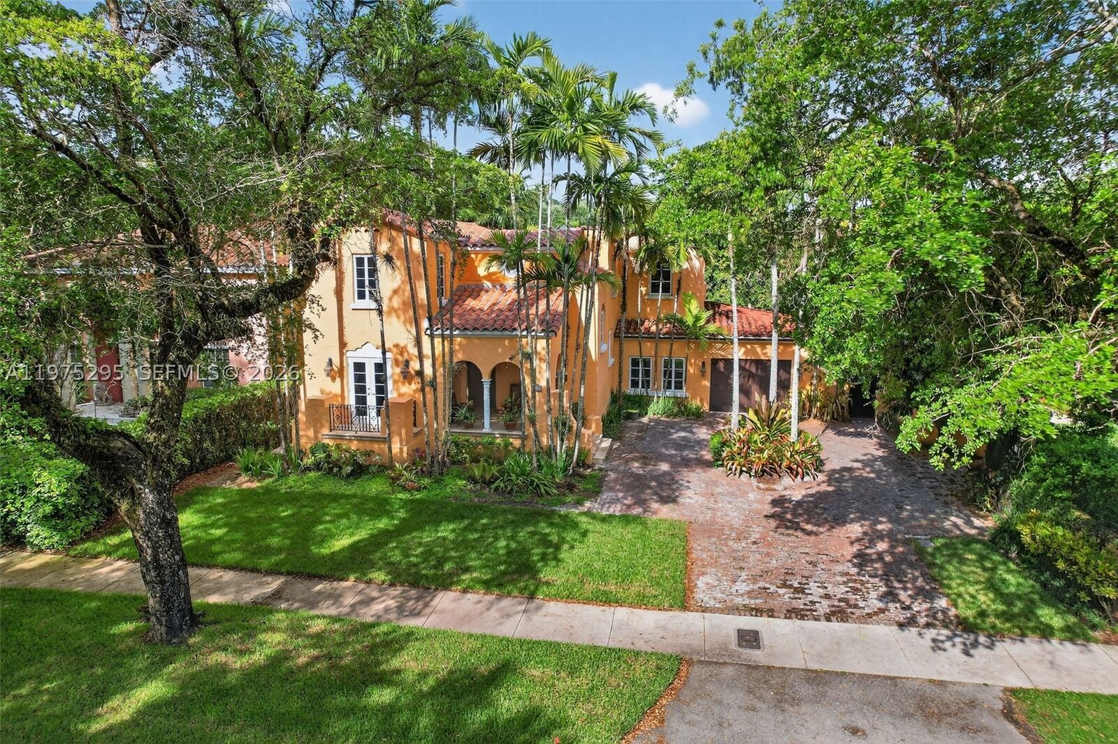 Property Photo: 1222 Ferdinand St FL 33134