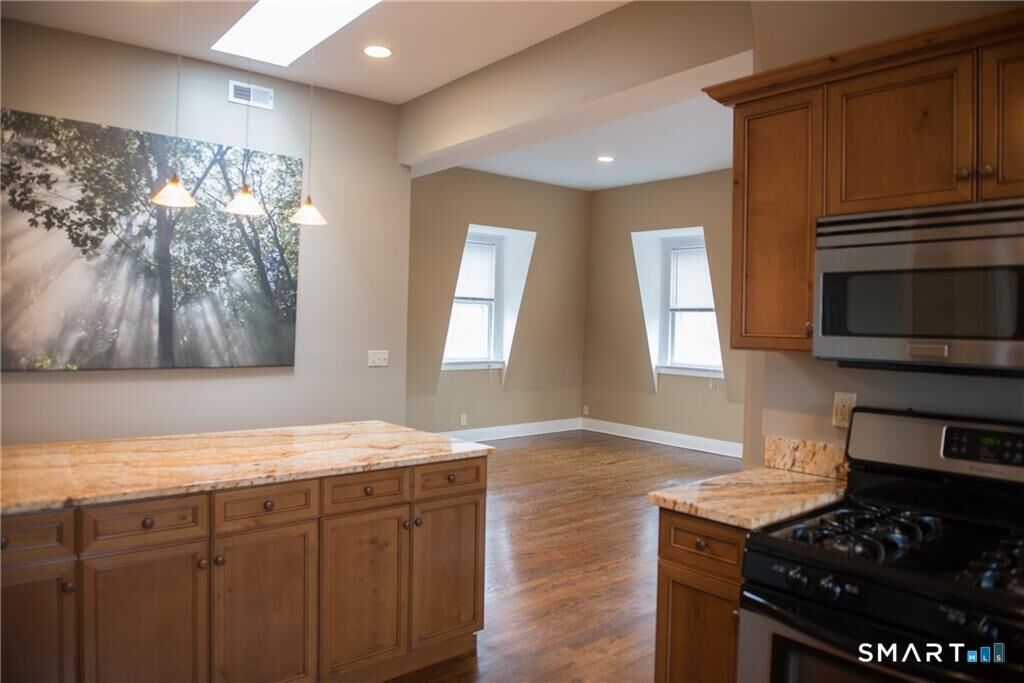 Property Photo:  71A Osborne Avenue Apt A4  CT 06855 