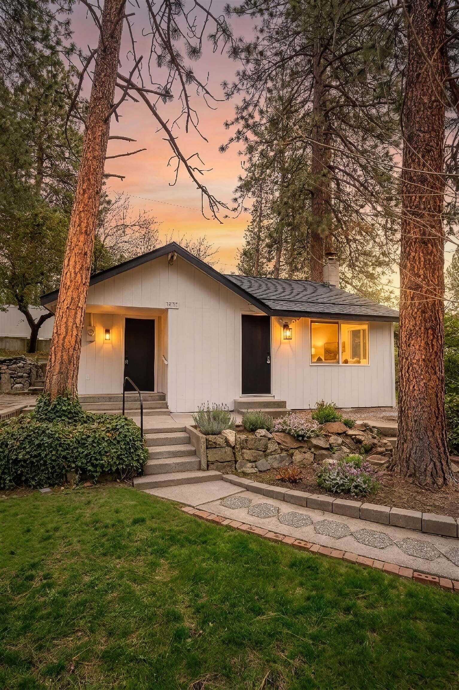 Property Photo:  617 S Farr Rd  WA 99206 