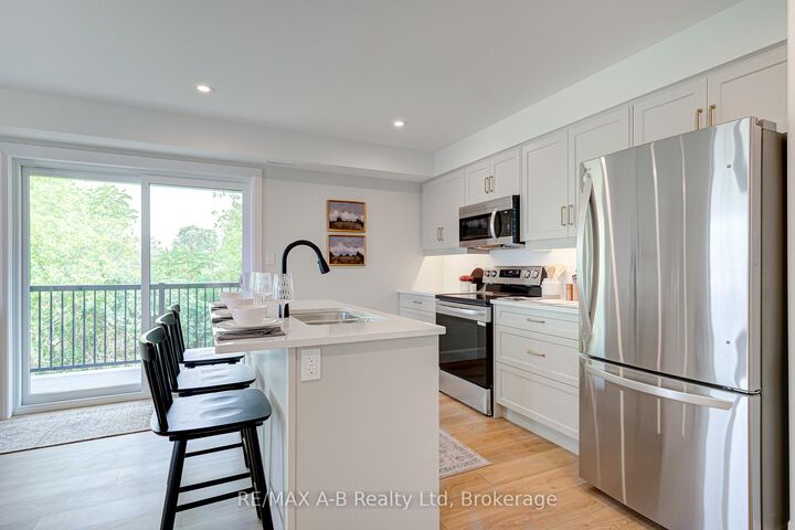 Property Photo:  428 Queen Street W 29  ON N4X 0C8 