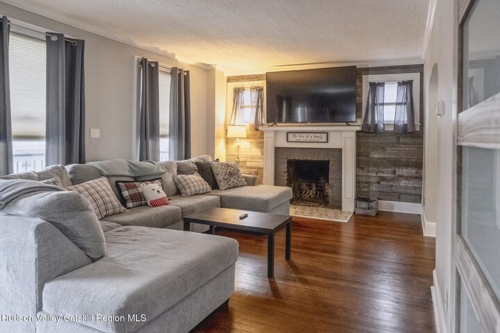 Property Photo:  106 W O'Reilly  NY 12401 