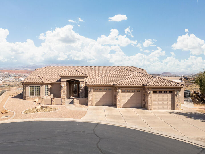 Property Photo:  2255 Hill Rd Unit 15  UT 84790 