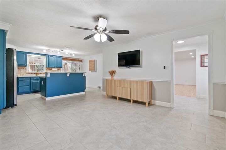 Property Photo:  688 Carnival Dr  PA 15239 