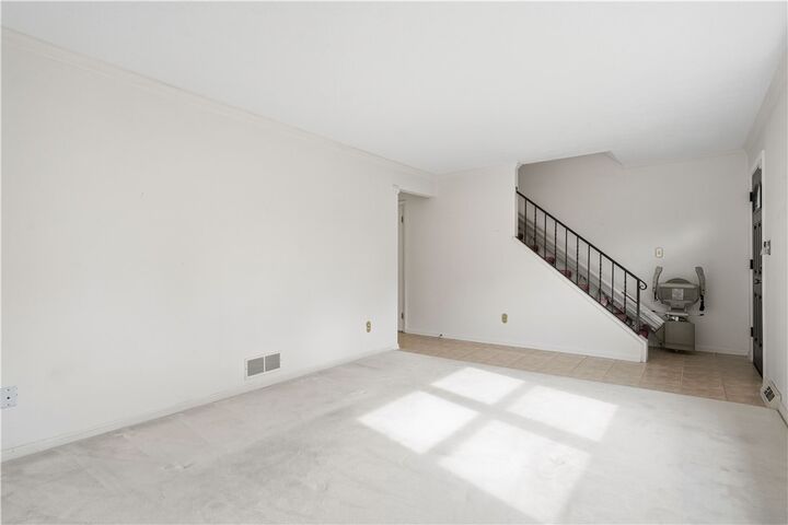 Property Photo:  1605 Calico Ct  PA 15102 